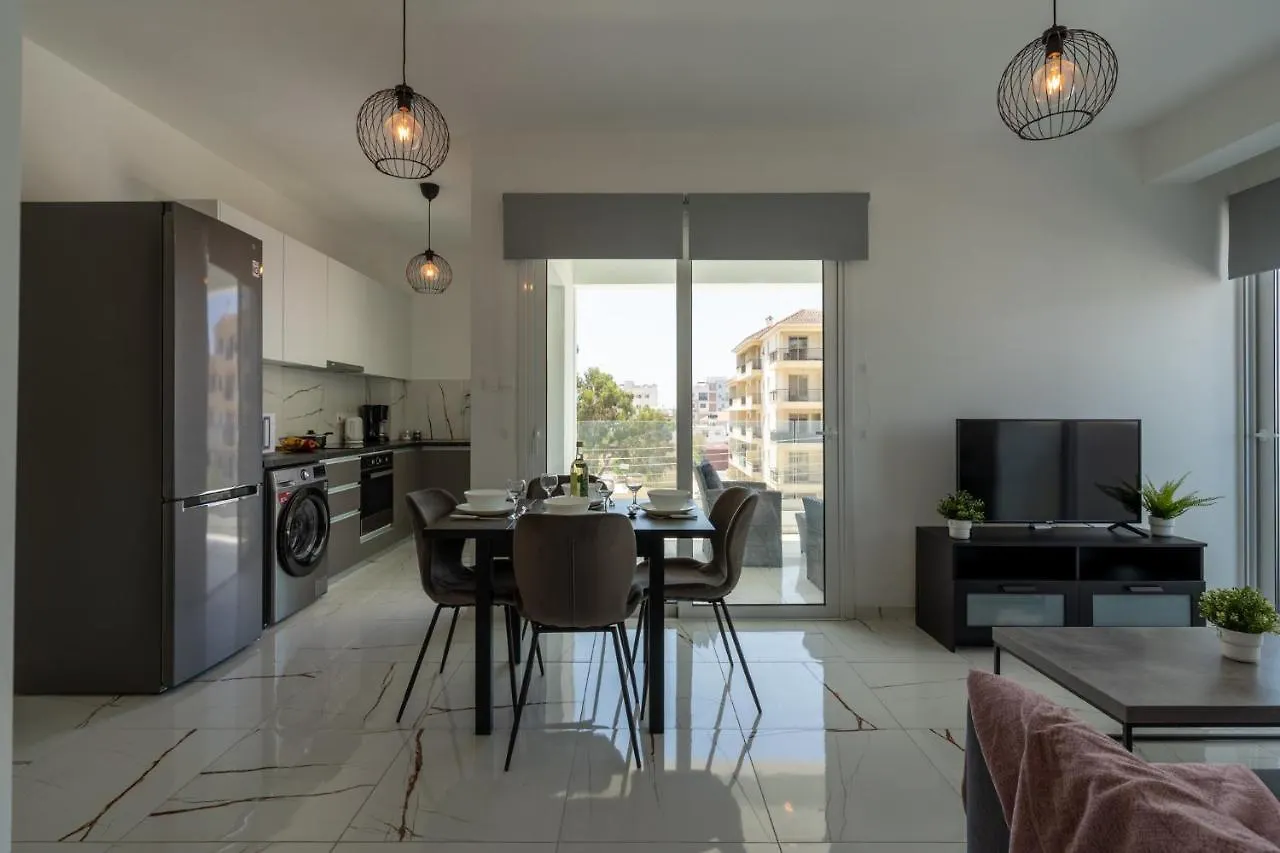 Roz Orchidea 1-Br Apt In لارنكا 0*,  قبرص